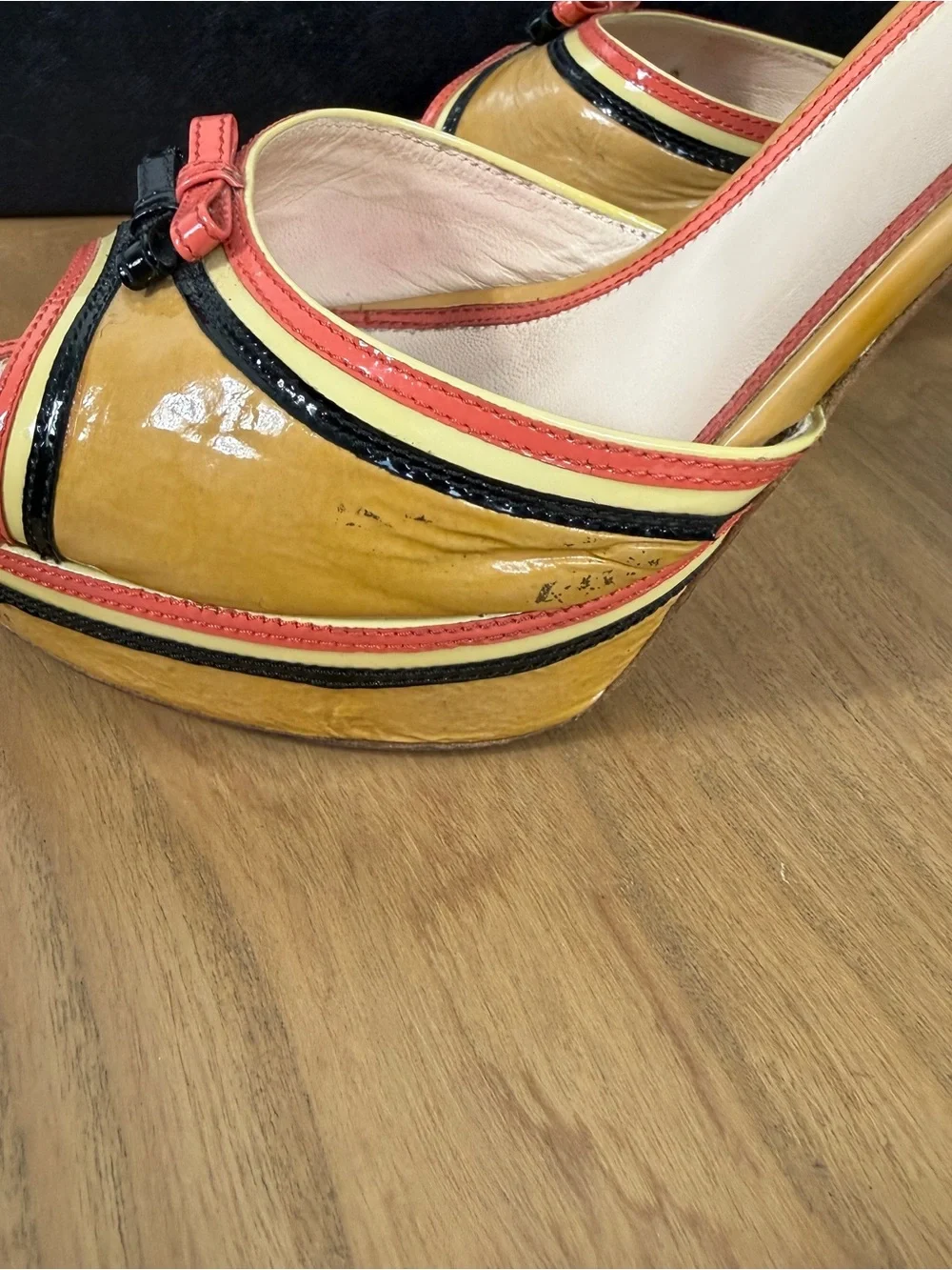 Prada Milano Patent Leather Tan Orange Black Bow Platform Heeled Sandals 39.5